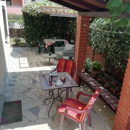 Apartments Mirella Novigrad  Exterior photo
