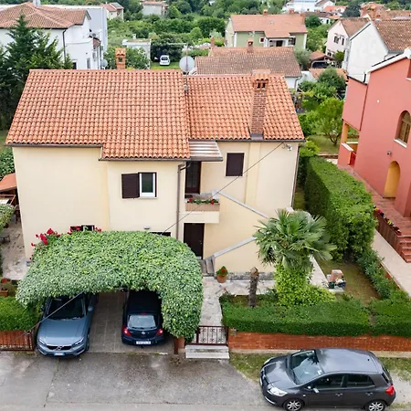 Apartments Mirella Novigrad  Exterior photo