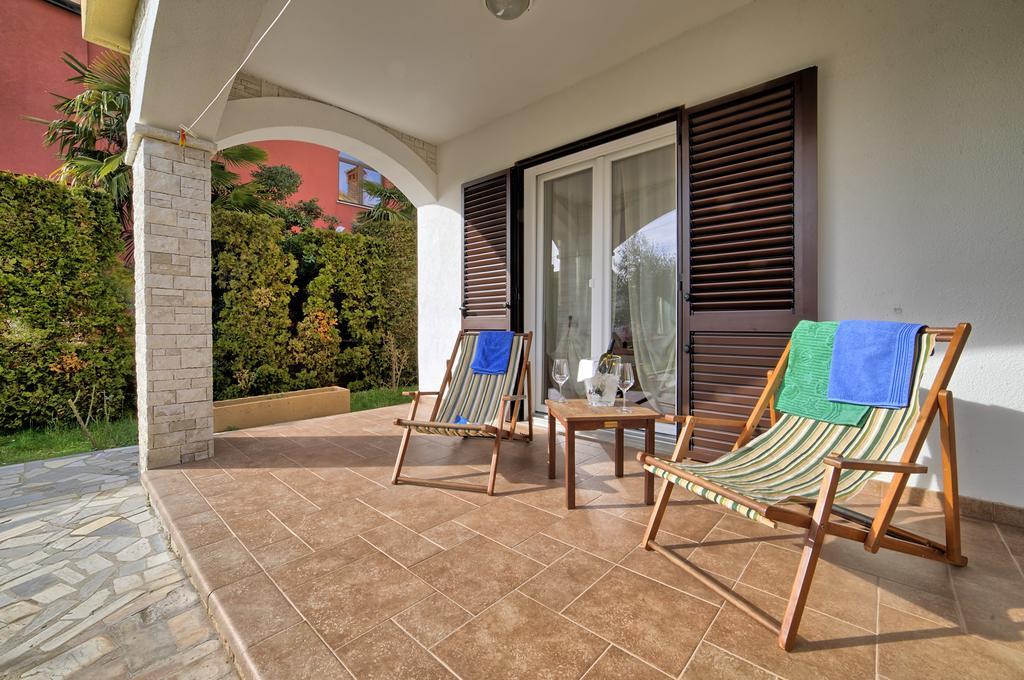Mirella Apartment *